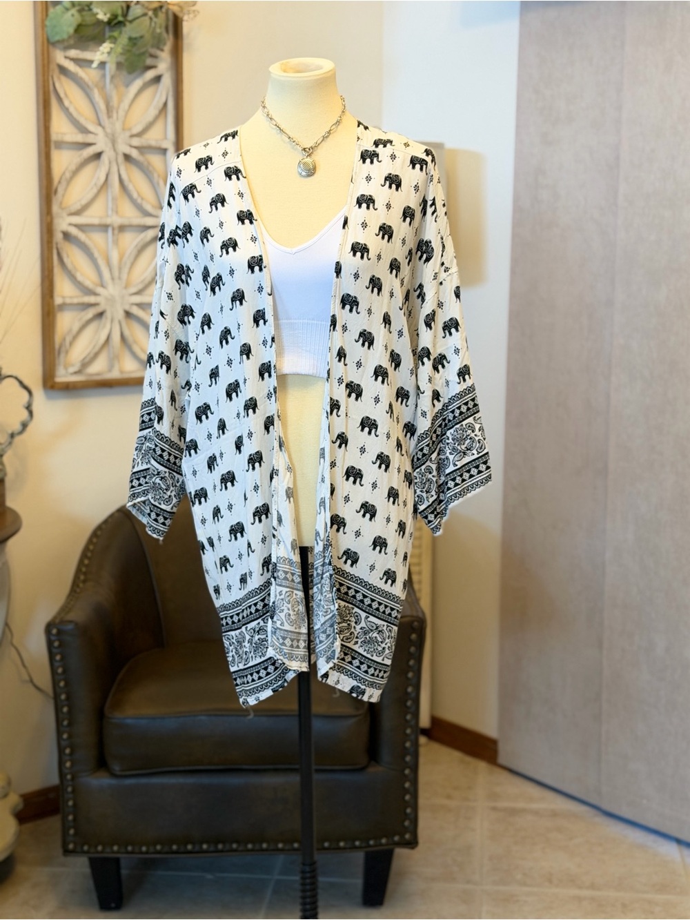 Forever 21 White and Black Elephant Print kimono